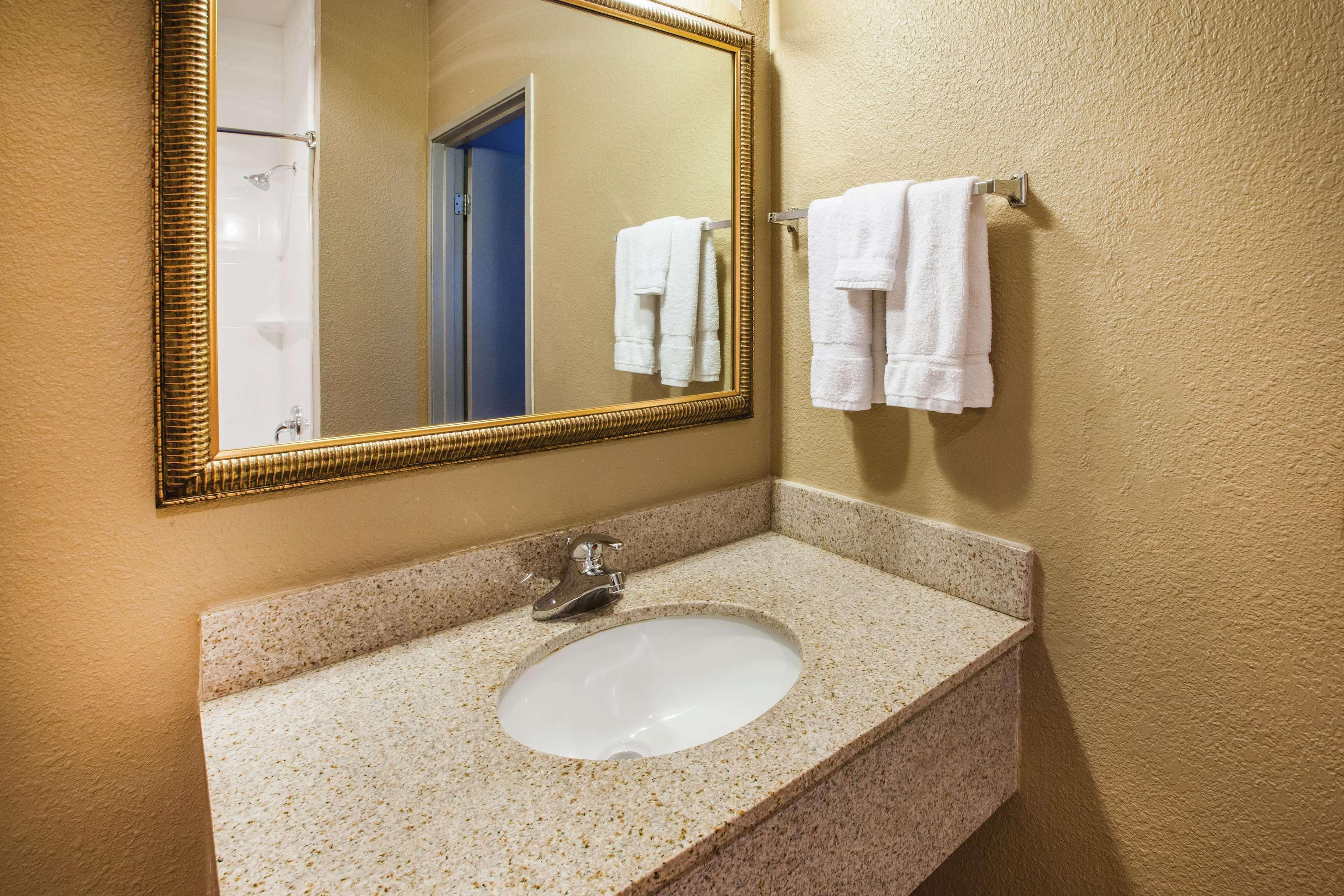 La Quinta Inn By Wyndham Indianapolis North Buitenkant foto