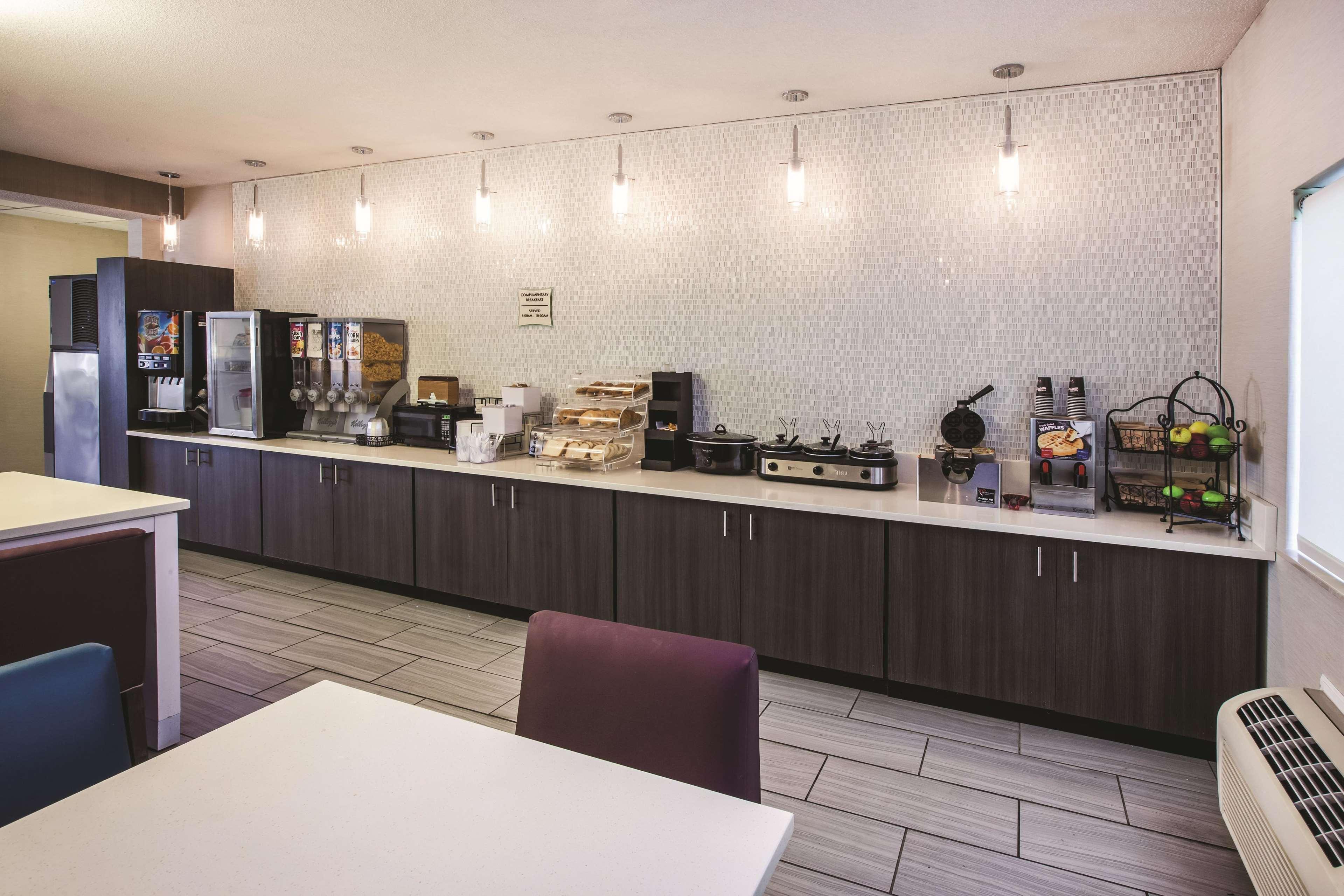 La Quinta Inn By Wyndham Indianapolis North Buitenkant foto